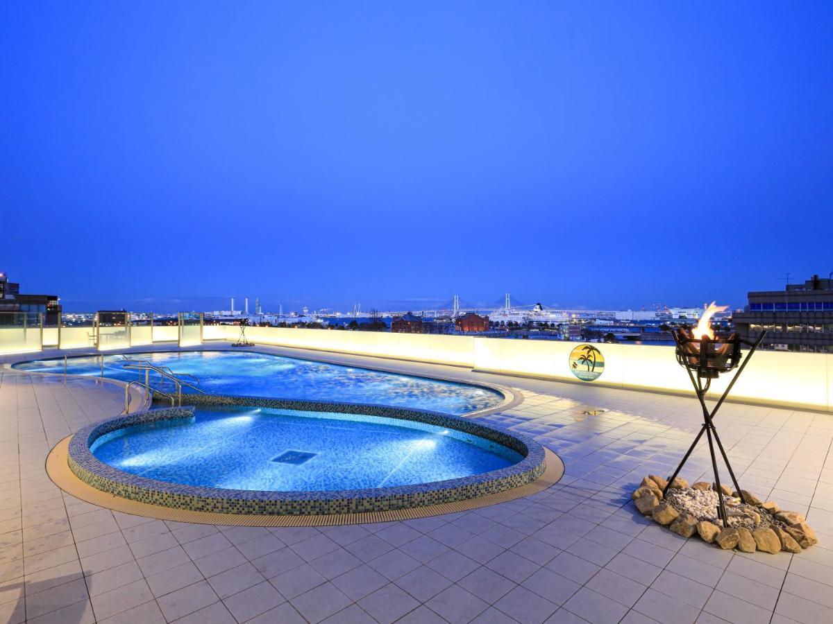 Apa Hotel & Resort Yokohama Bay Tower Exterior foto